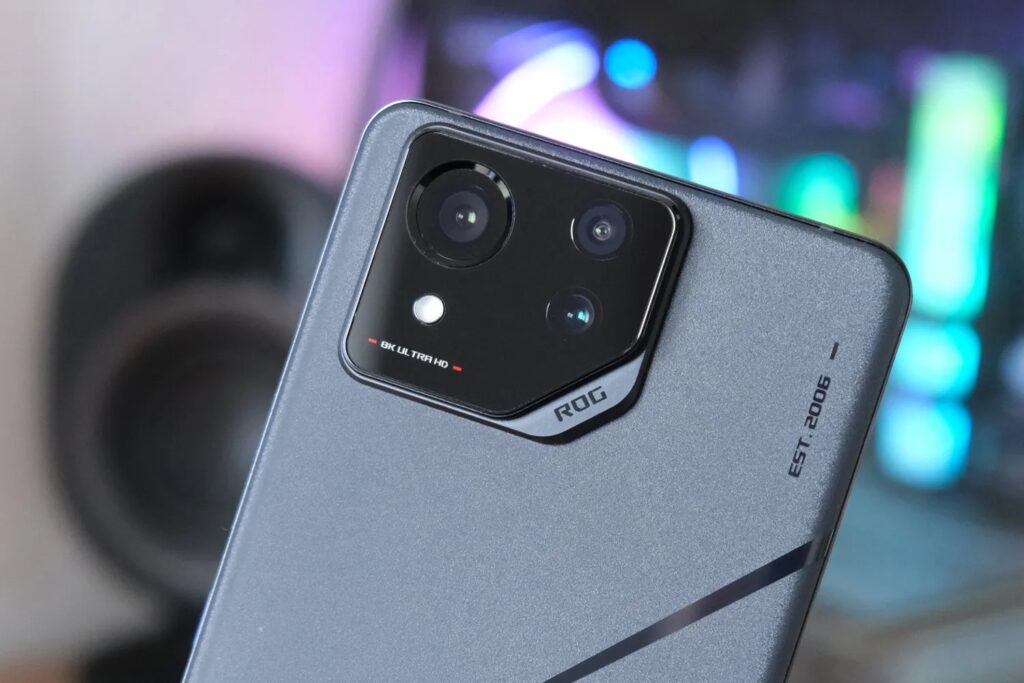 asus rog phone 8 pro rear camera